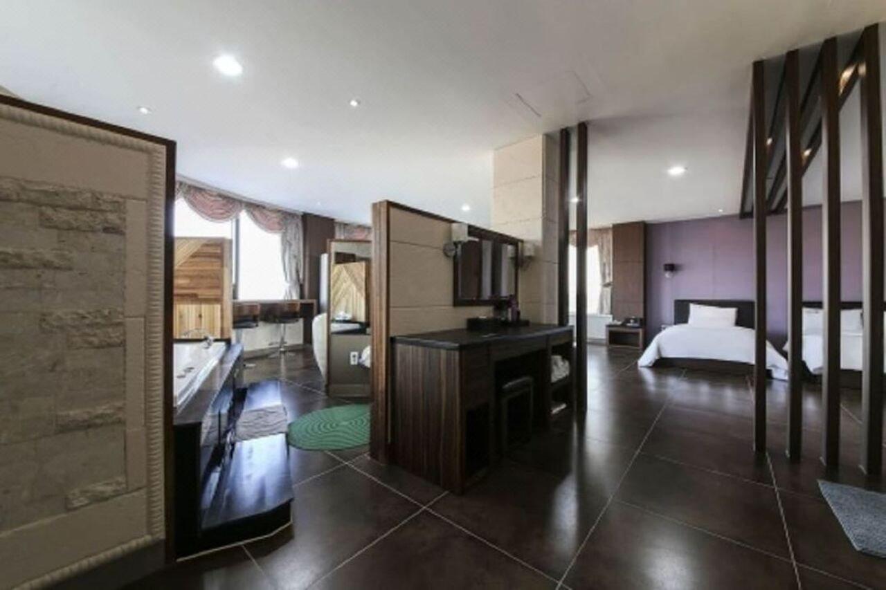 Hotel Memory Gangneung Luaran gambar